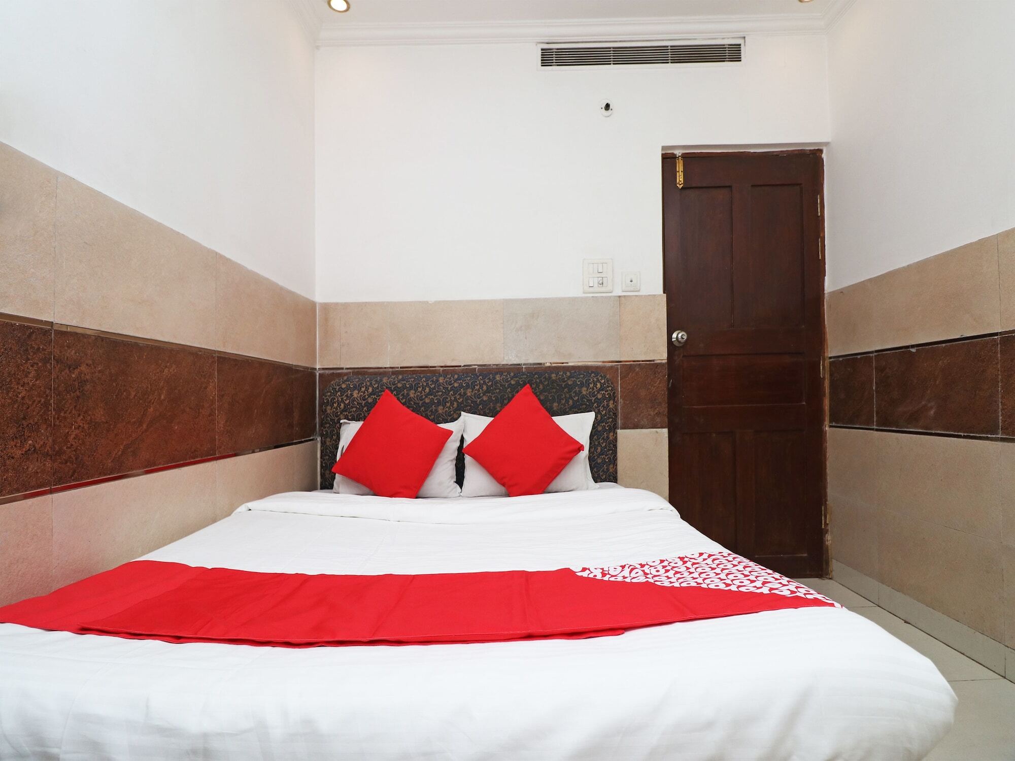 OYO 22396 Hotel Ashoka International Kanpur Exterior foto